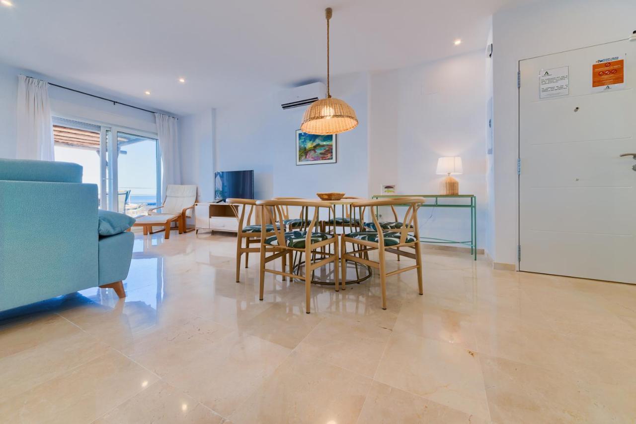 Holidays2Fuengirola Duplex With Stunning Sea View, Terraces,1St Line Beside Port Esterno foto