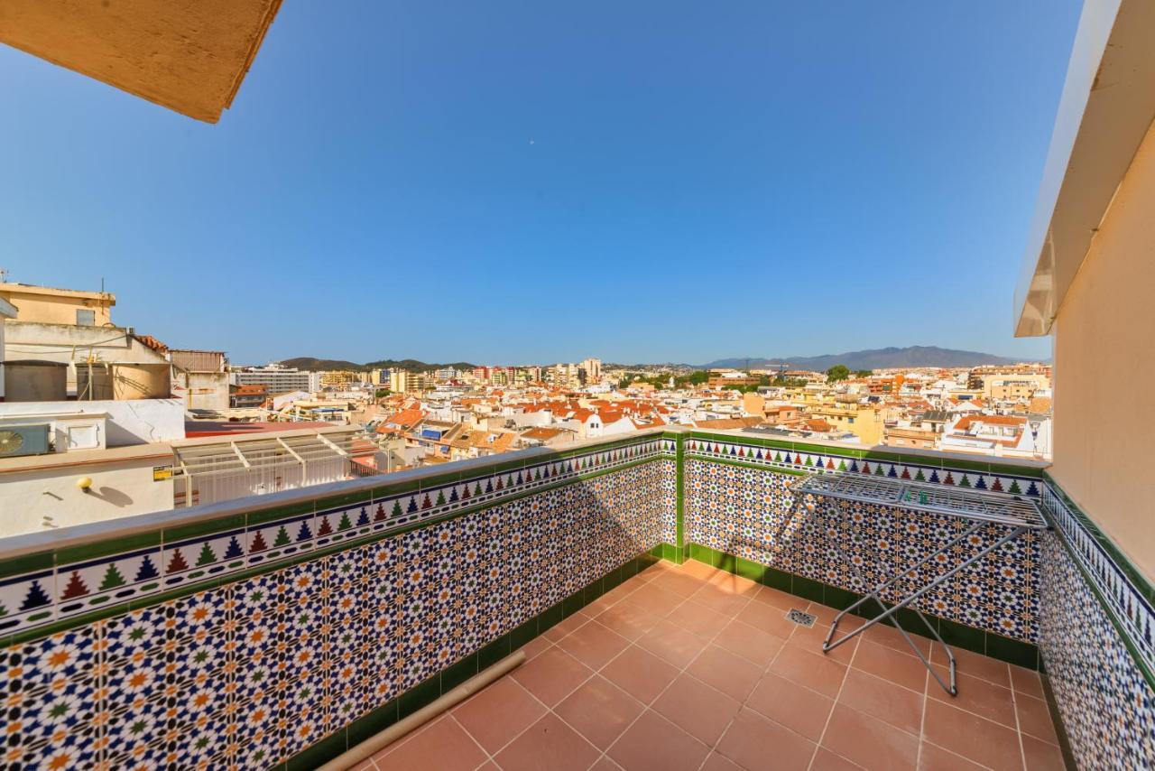 Holidays2Fuengirola Duplex With Stunning Sea View, Terraces,1St Line Beside Port Esterno foto