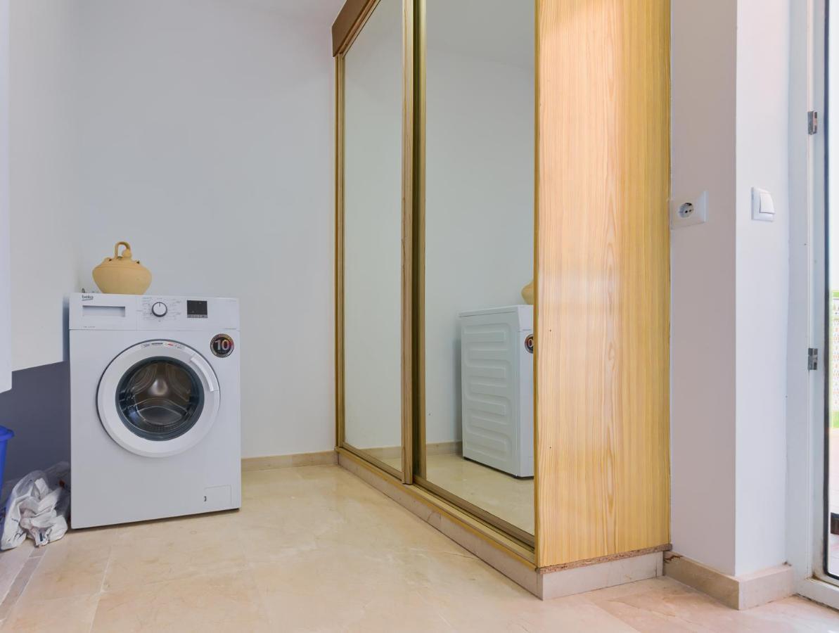 Holidays2Fuengirola Duplex With Stunning Sea View, Terraces,1St Line Beside Port Esterno foto