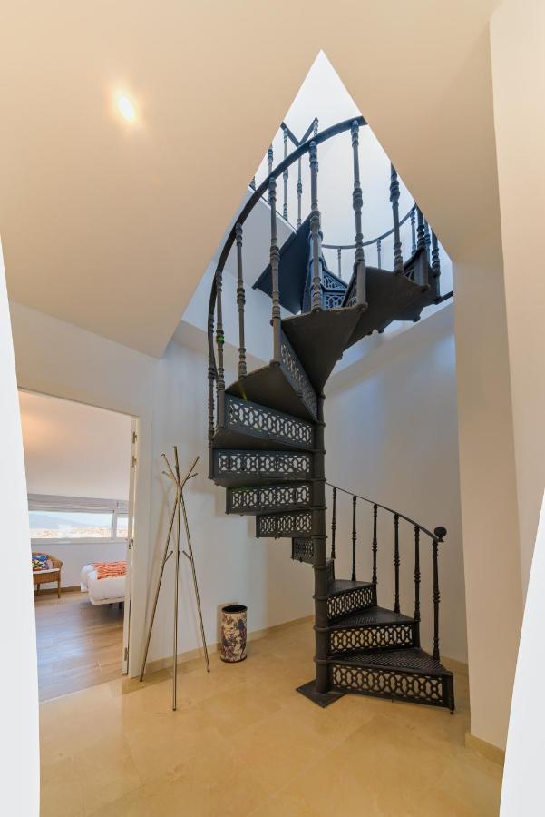 Holidays2Fuengirola Duplex With Stunning Sea View, Terraces,1St Line Beside Port Esterno foto