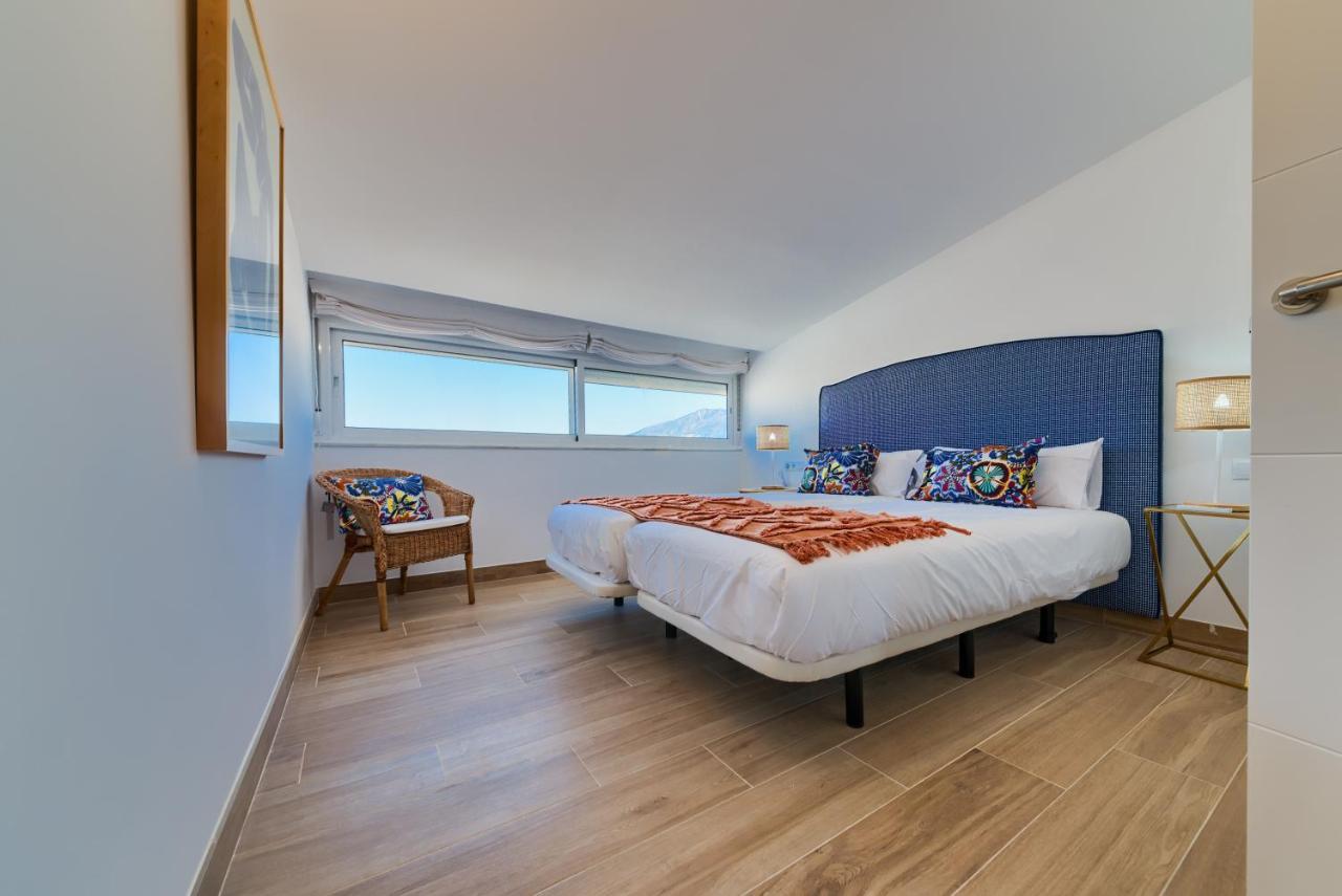 Holidays2Fuengirola Duplex With Stunning Sea View, Terraces,1St Line Beside Port Esterno foto